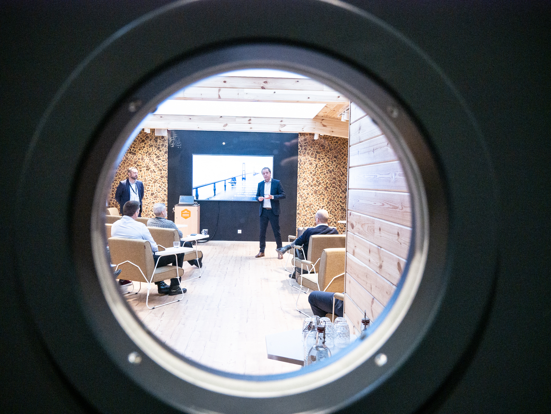 Det handler ikke om teknologien, men hvordan vi styrer den – Se video og billeder fra SummIT 2019